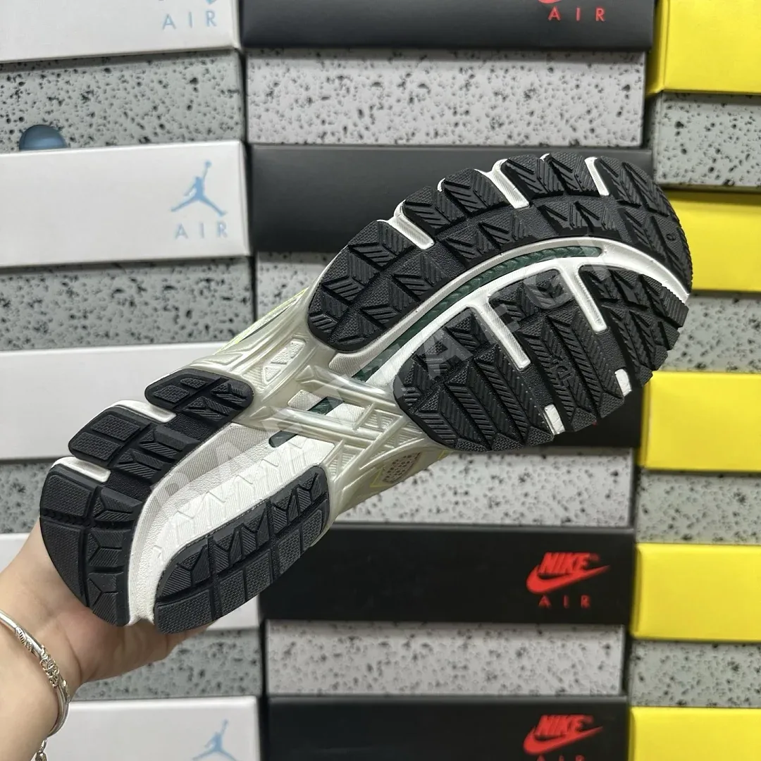 아식스 [KO] 젤 카야노 20 1203A388-103 200445 Asics Gel-Kayano 20 Cream Pure Silver 상세 이미지 6