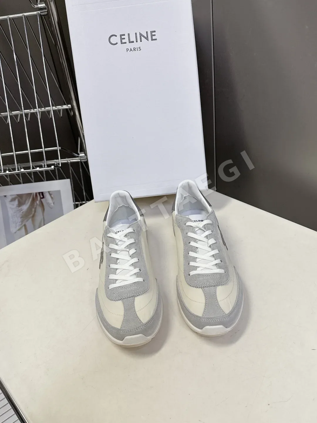 셀린느 광택 소가죽 레이서 스니커즈 98734