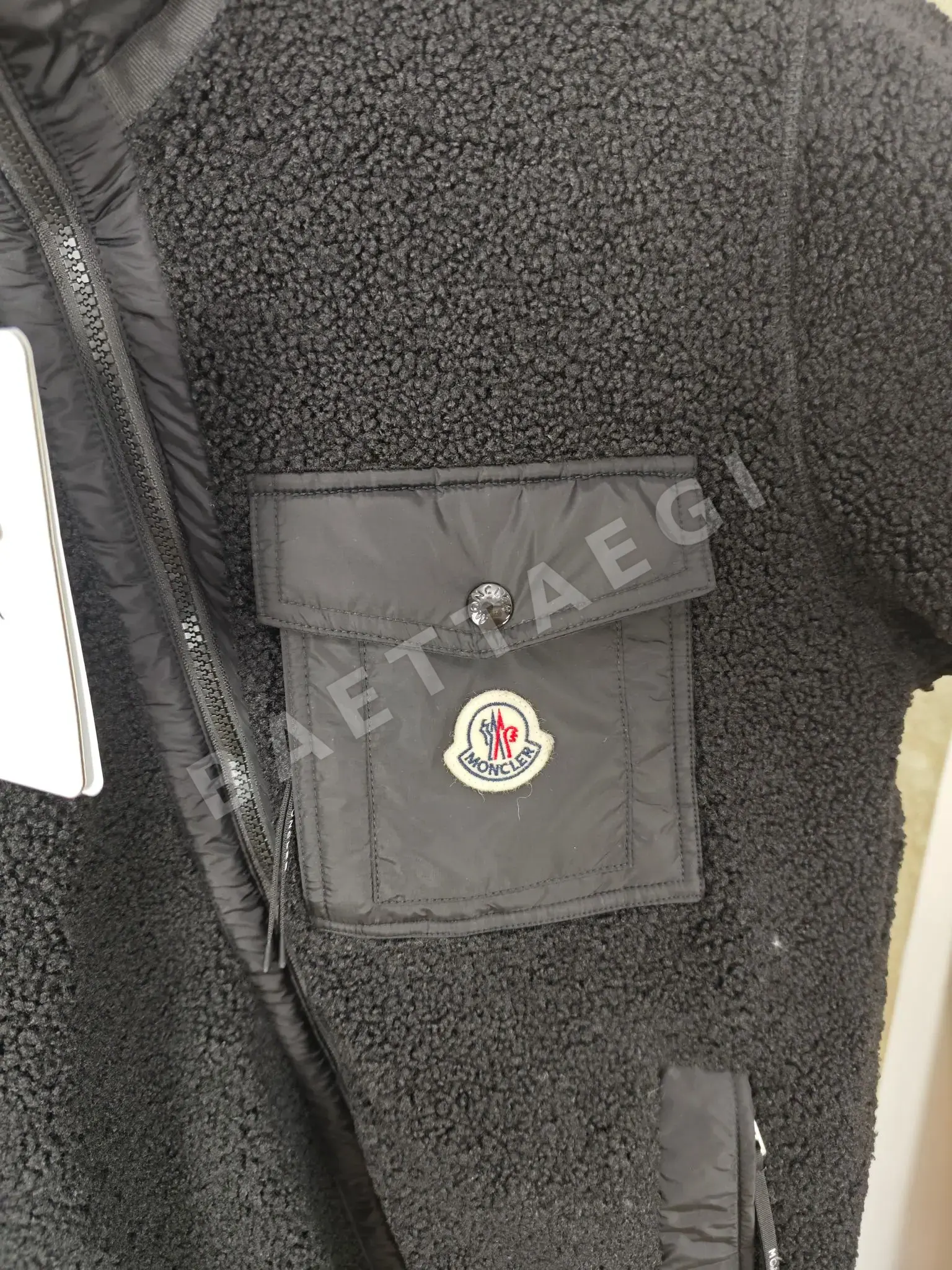 몽클레르 테디 집업 스웨트셔츠 포켓 블랙 - 25FW 상세 이미지 4