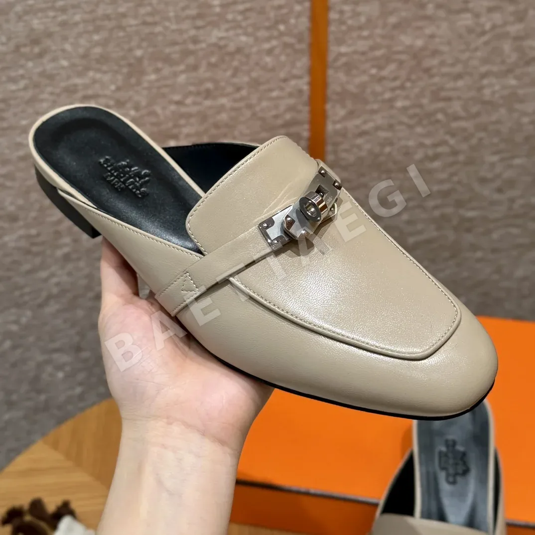 에르메스 샌들 살구색 염소가죽 은색 버클 163719