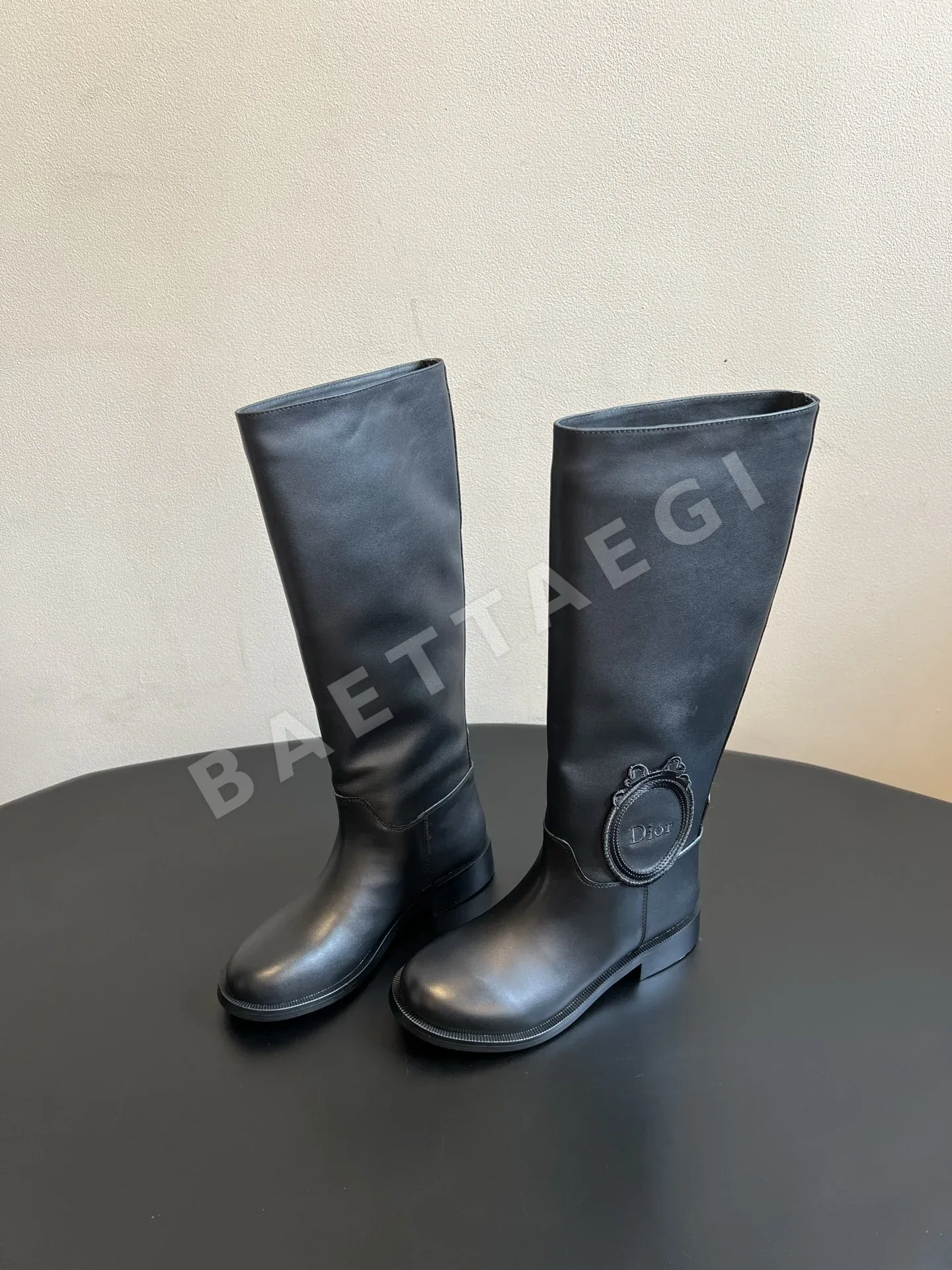 디올 부츠 배지 자수 상세 이미지 2