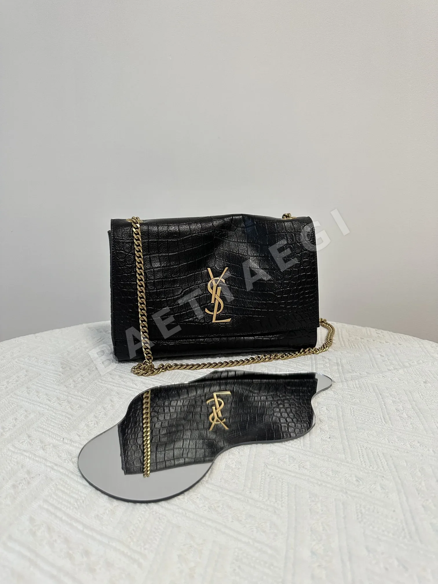 생로랑 리버서블 카프스킨 미니 핸드백 28CM553804 상세 이미지 9