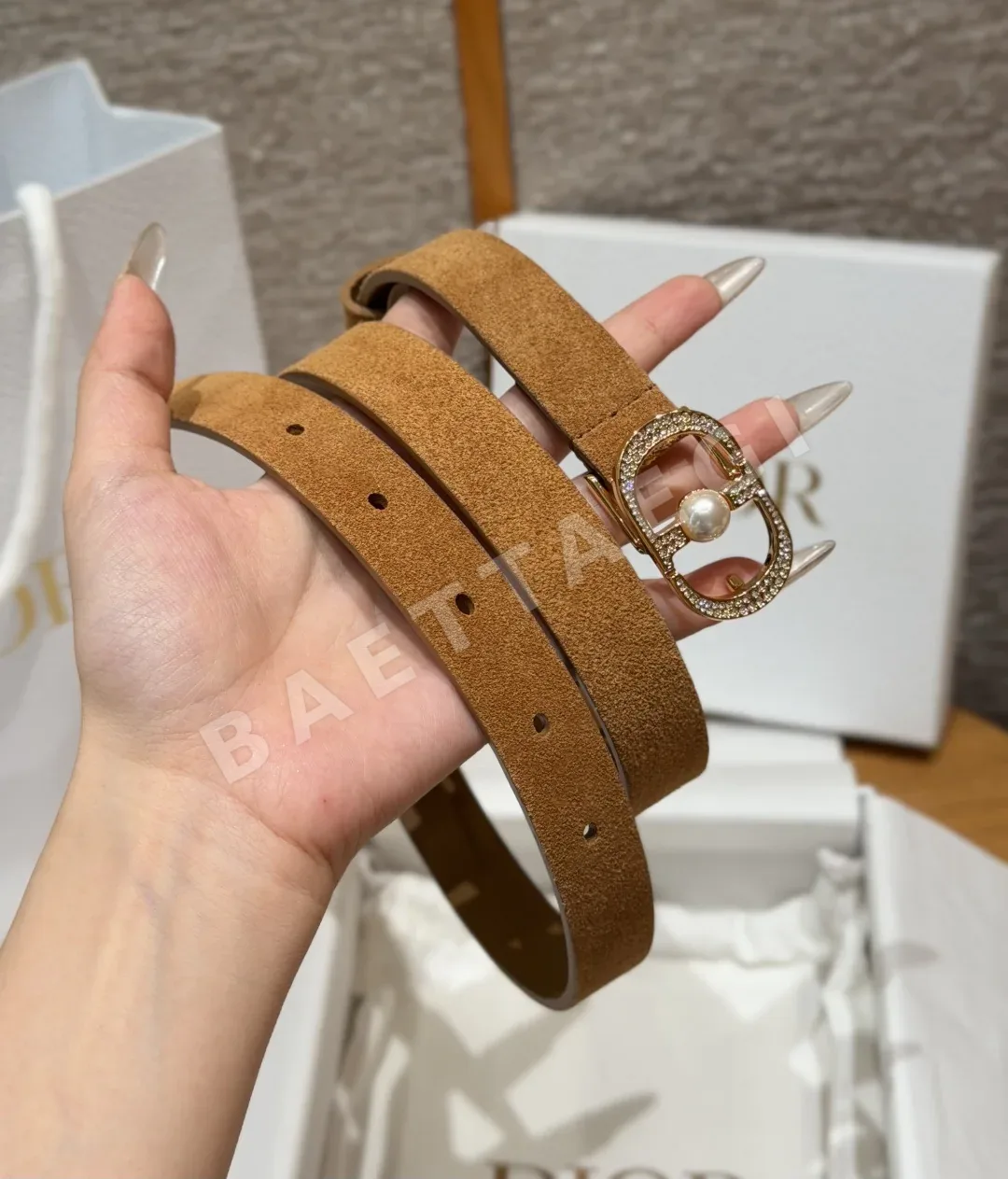 디올 다이아몬드 진주 장식 스웨이드 벨트 상세 이미지 2