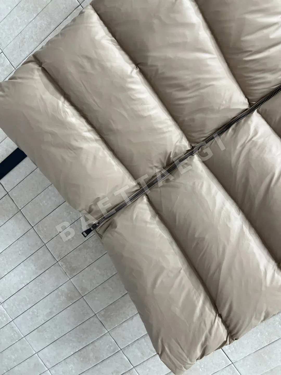 몽클레르 보에딕 롱 패딩 자켓 상세 이미지 4