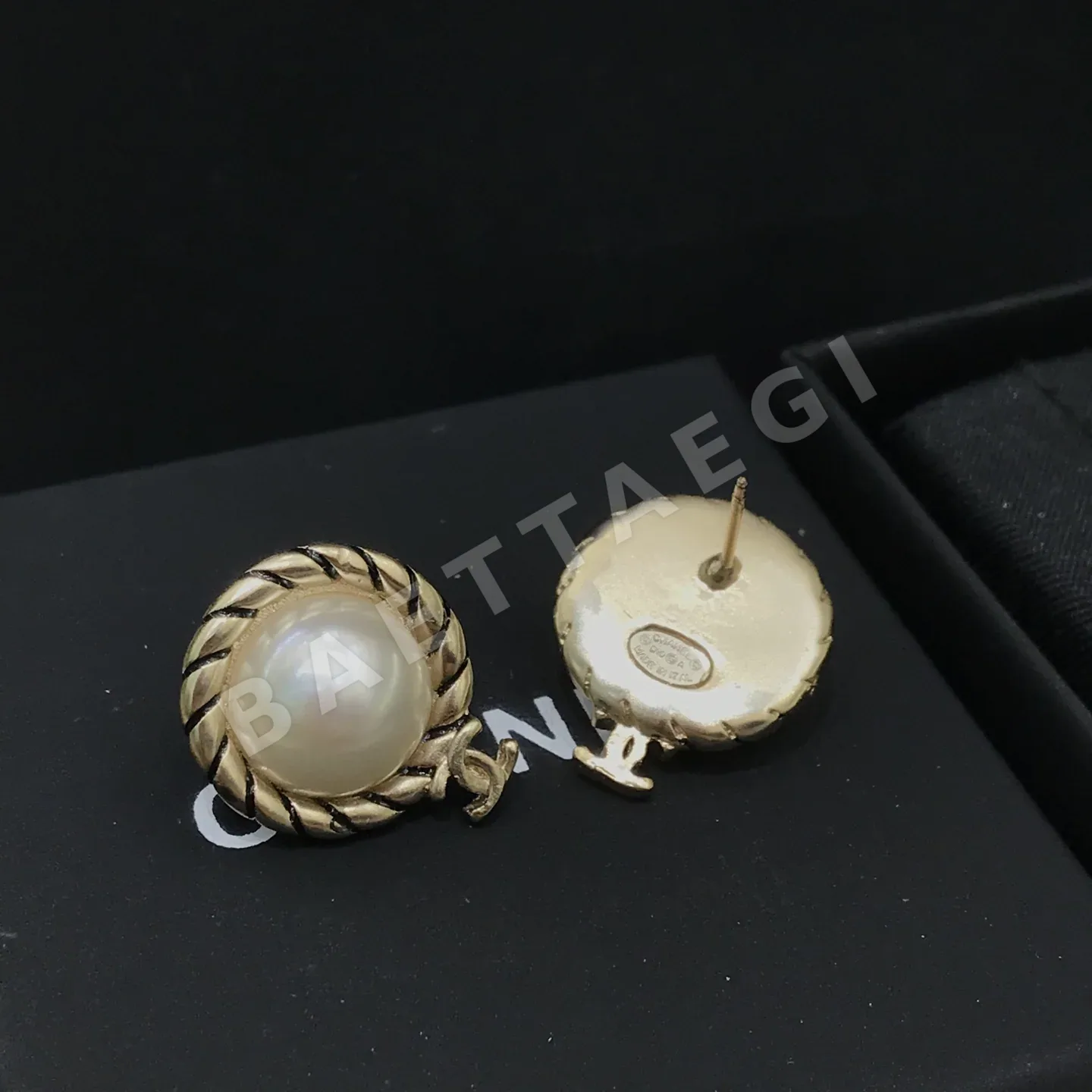 샤넬 진주 더블 C 로고 귀걸이 상세 이미지 7