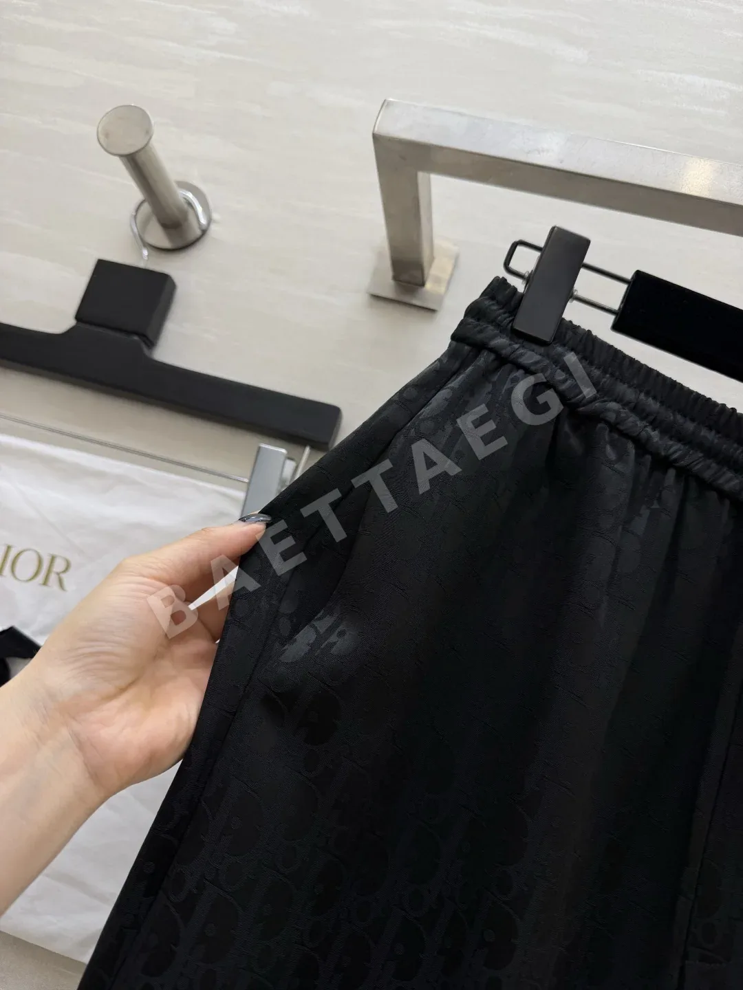 디올 아세테이트 모노크롬 와이드 레그 바지 상세 이미지 6