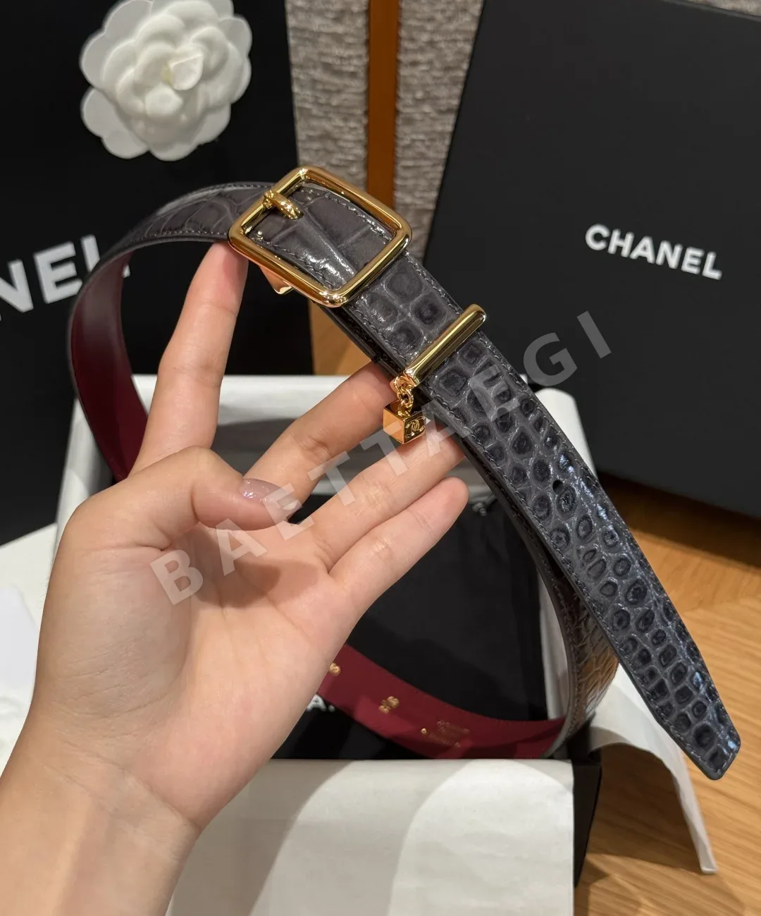 샤넬 더블 C 스퀘어 버클 악어가죽 엠보싱 벨트 상세 이미지 3