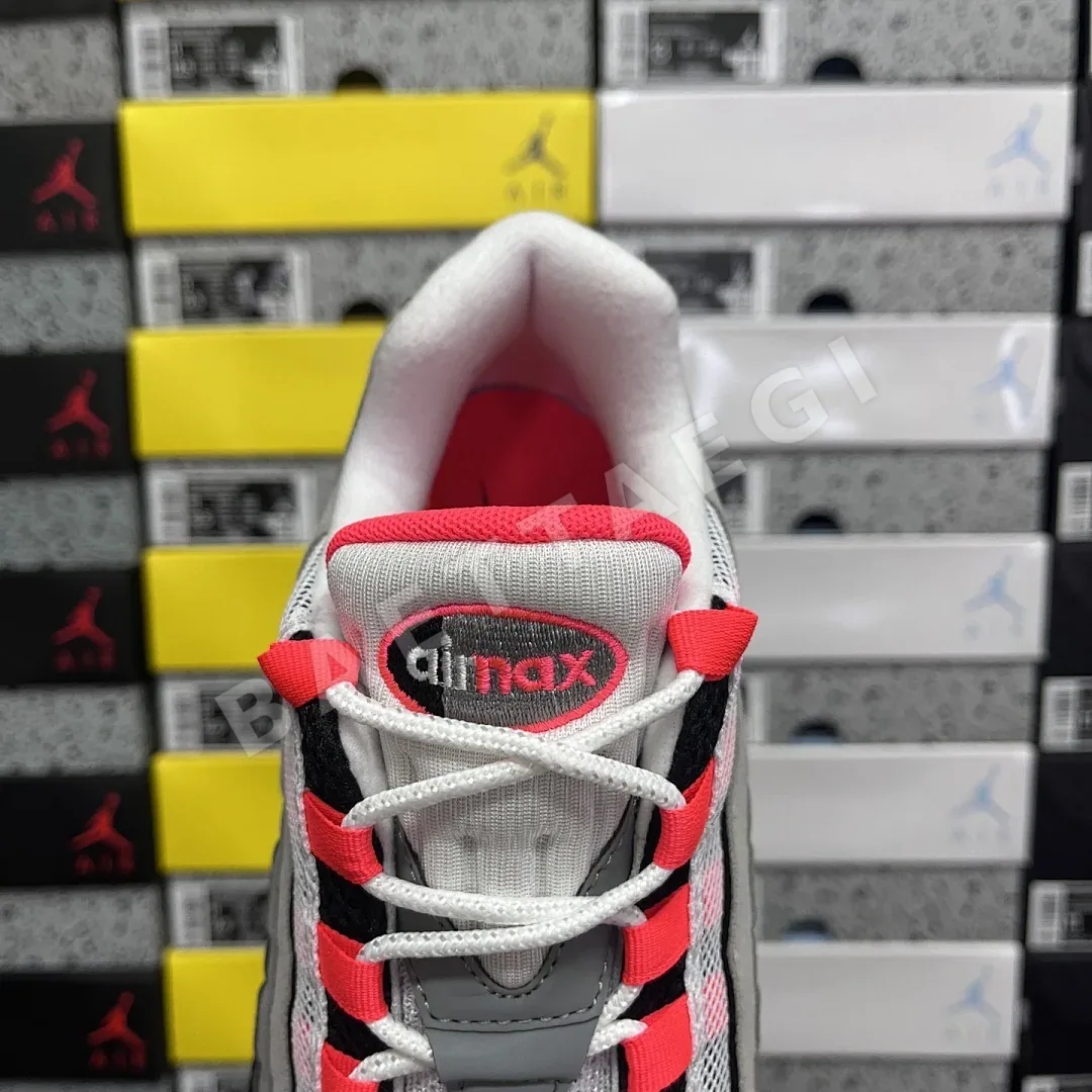 나이키 [GX] 에어 맥스 95 OG AT2865-100 201225 Nike Air Max 95 OG Solar Red 상세 이미지 7