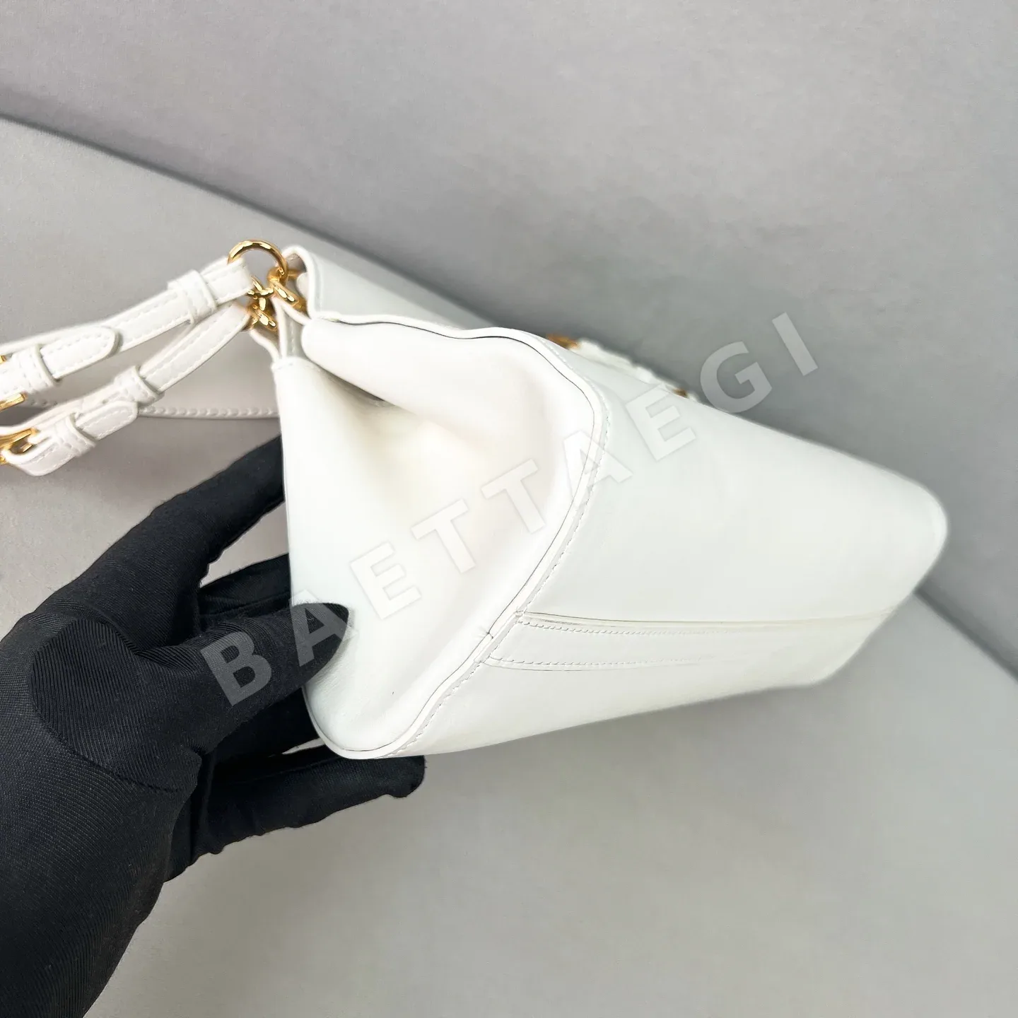 프라다 카프스킨 핸드백 1BC262 상세 이미지 7