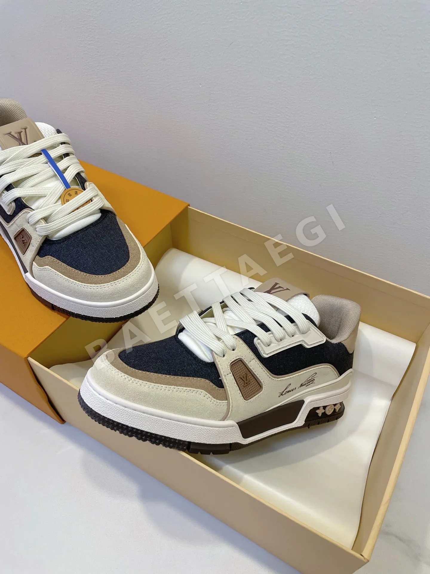 루이비통 투톤 컬러 TPU 솔 스니커즈 상세 이미지 6