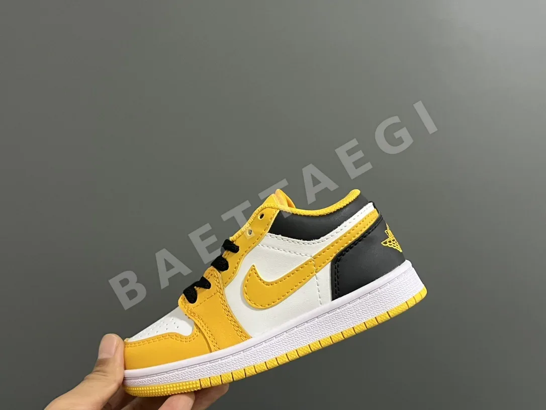 나이키 스니커즈 버클 레이스 169934