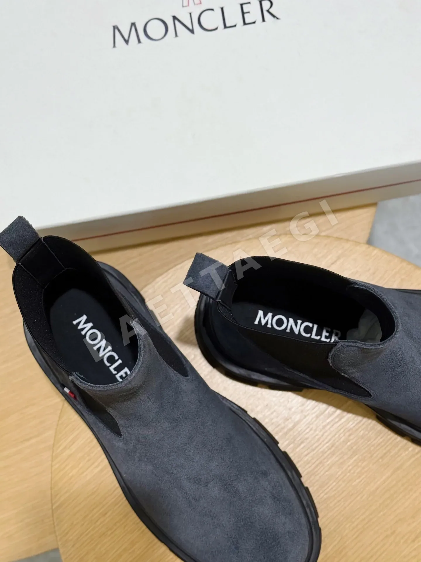 몽클레르 부츠 남성 소가죽 하이컷 디자인 상세 이미지 8