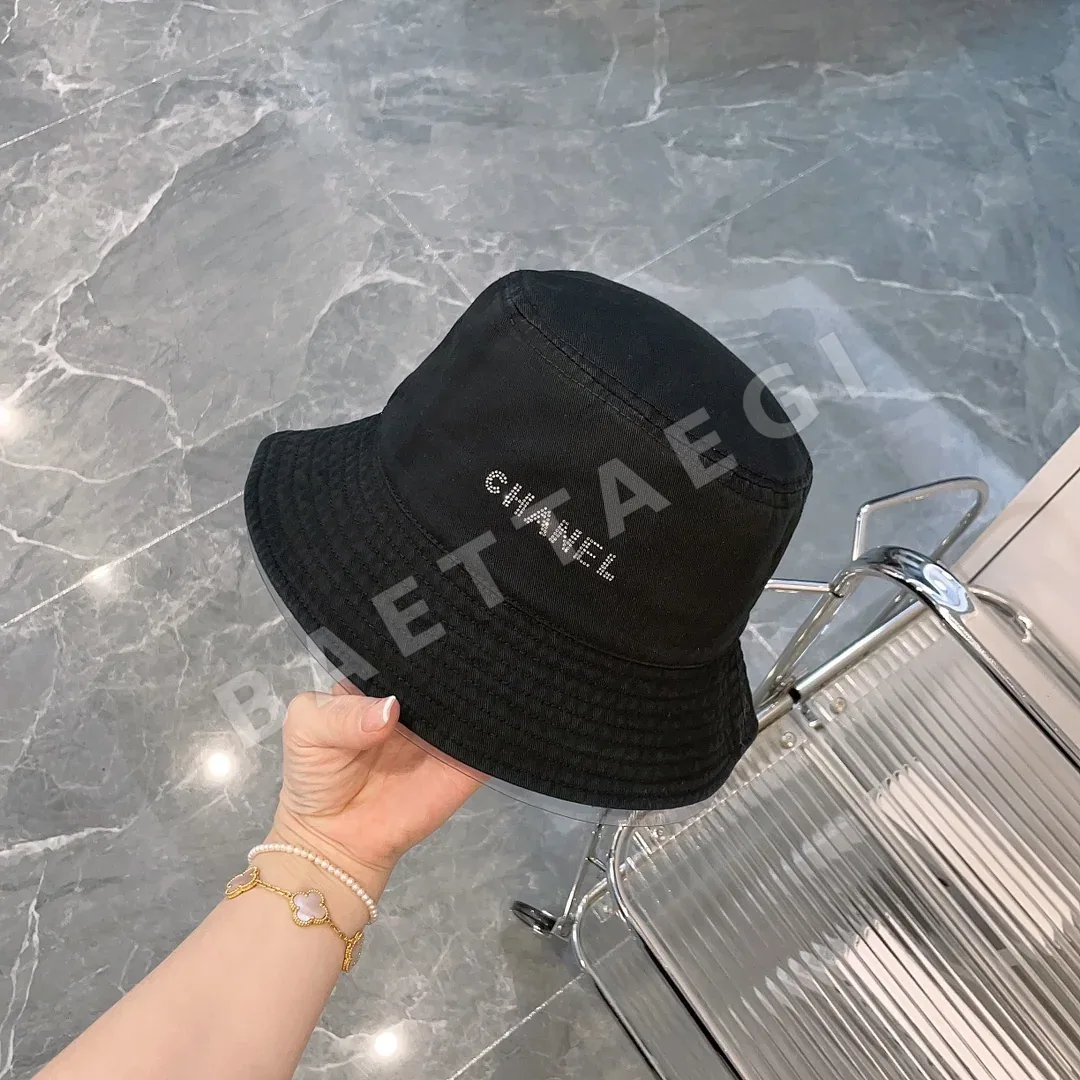 샤넬 라인스톤 로고 코튼 버킷햇 상세 이미지 5