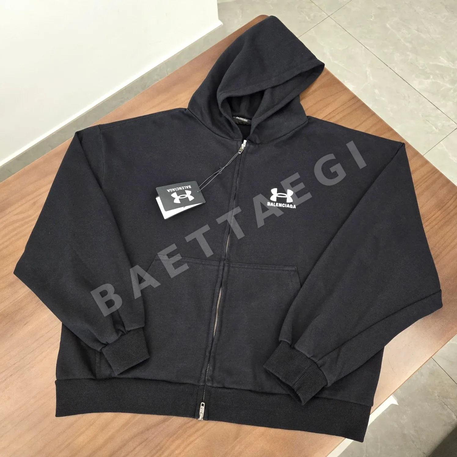 발렌시아가 콜라보 트랙 팬츠