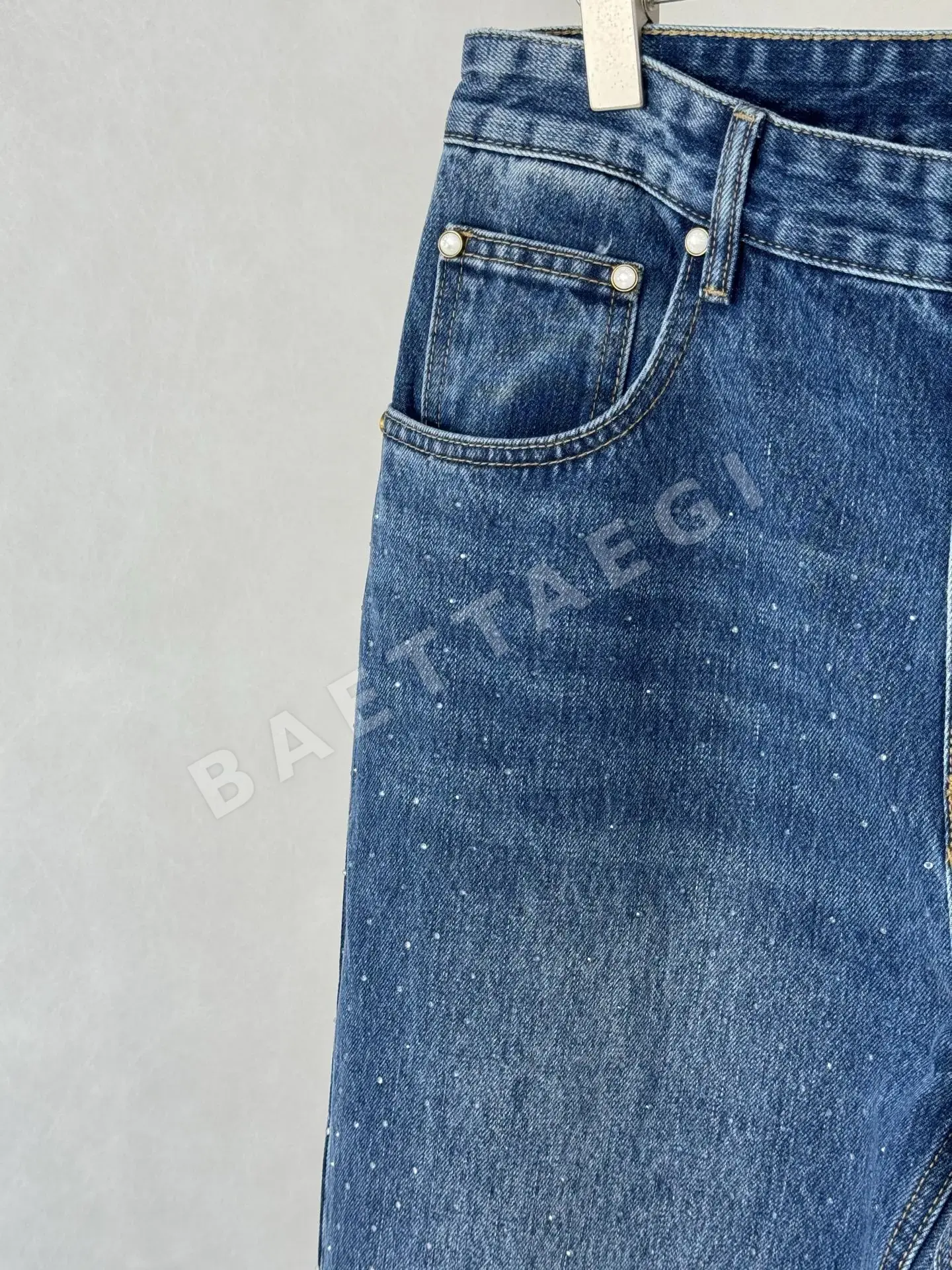 루이비통 라인스톤 장식 데님 여성 바지 상세 이미지 8