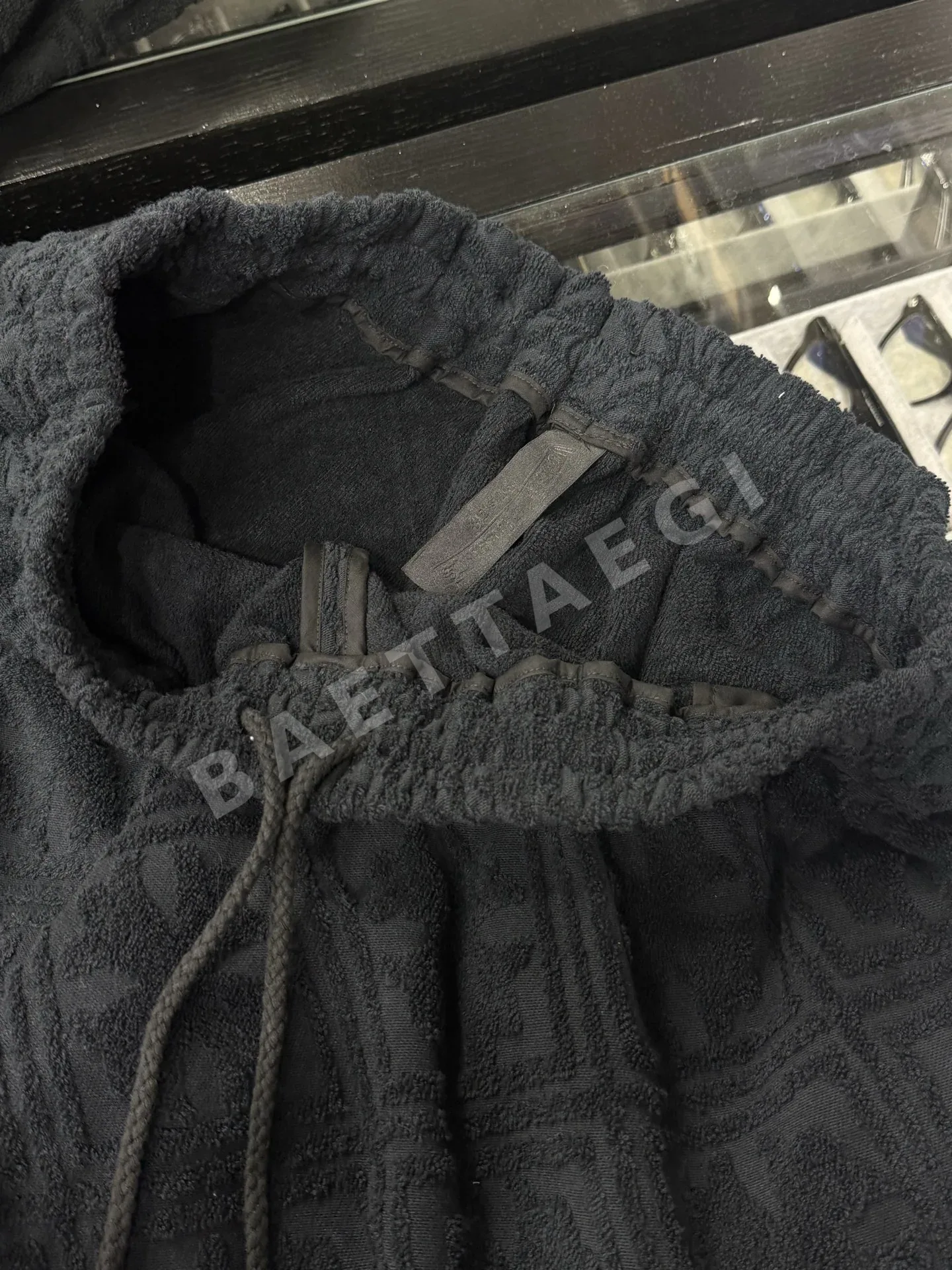 크롬하츠 모노그램 크로스 패치 블랙 테리클로스 반바지 상세 이미지 4