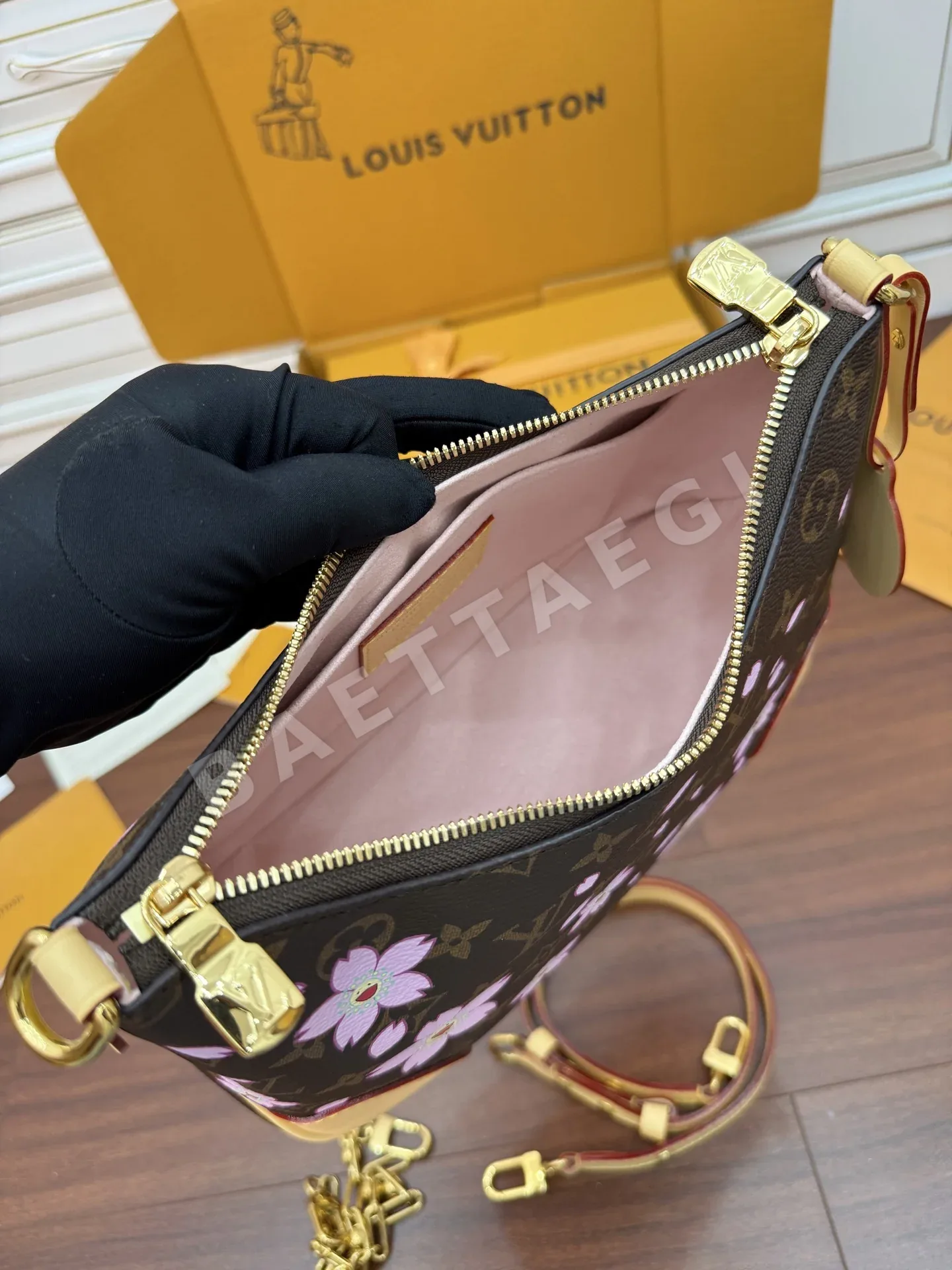 루이비통 다이아몬드 패턴 가방 M13265 상세 이미지 7