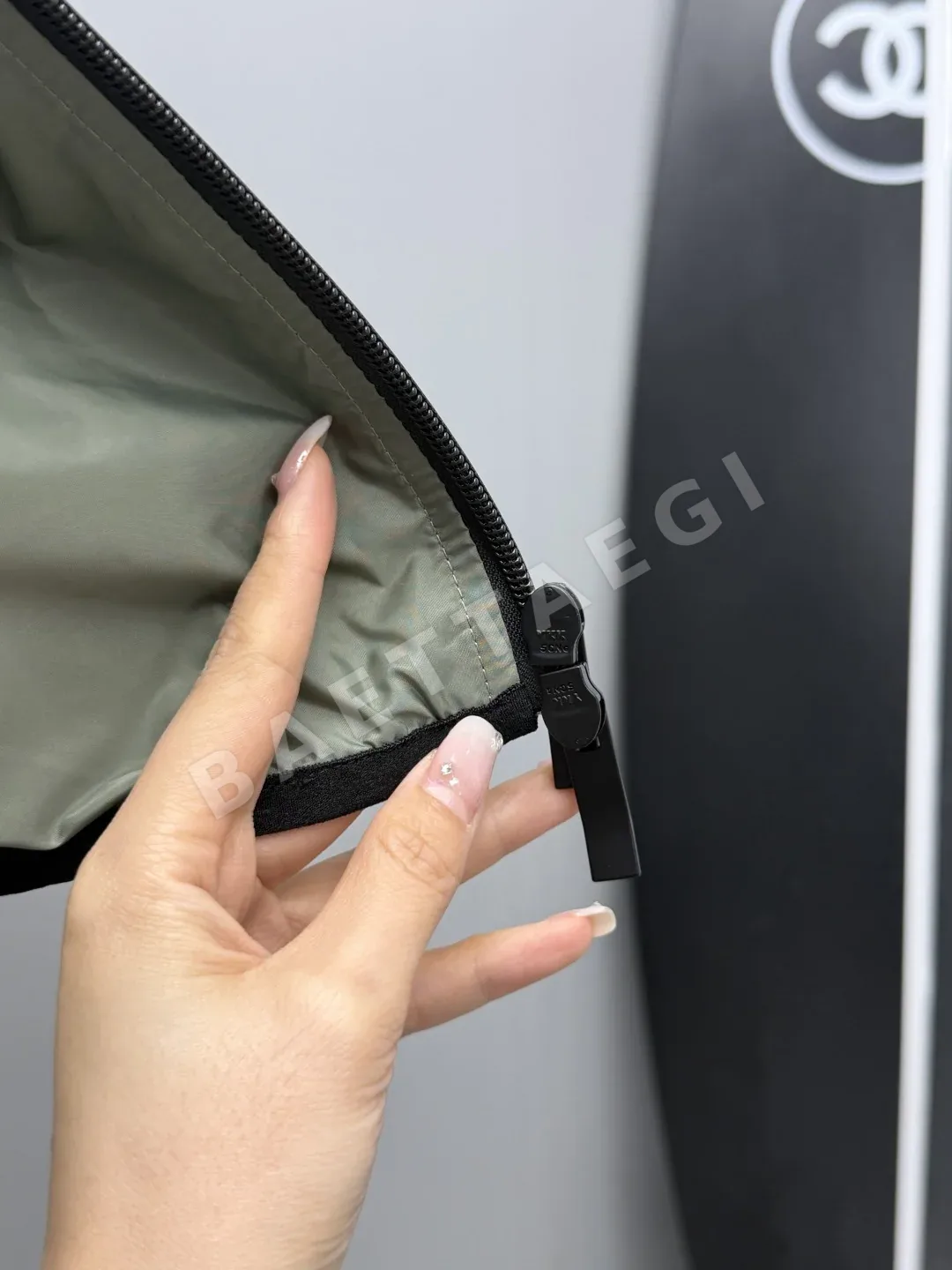 몽클레르 밀리터리 그린 남성 자켓 상세 이미지 7