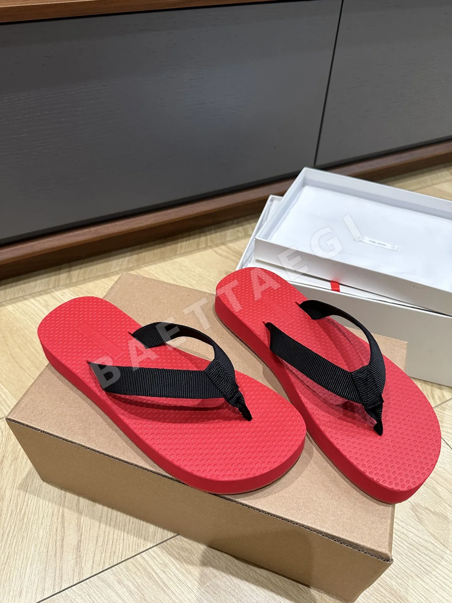 더로우 슬리퍼 75292