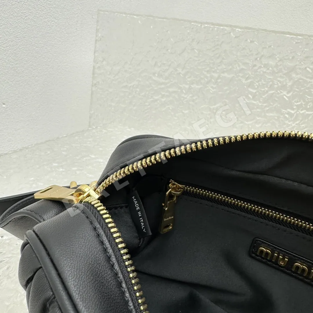 미우미우 램스킨 마트라쎄 볼링 백 상세 이미지 9