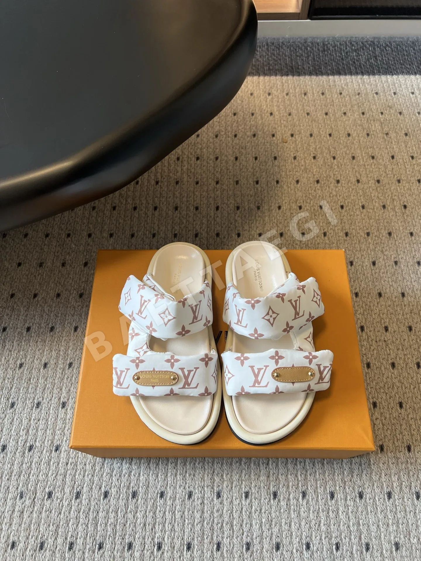 루이비통 모노그램 벨크로 스트랩 슬리퍼 75041