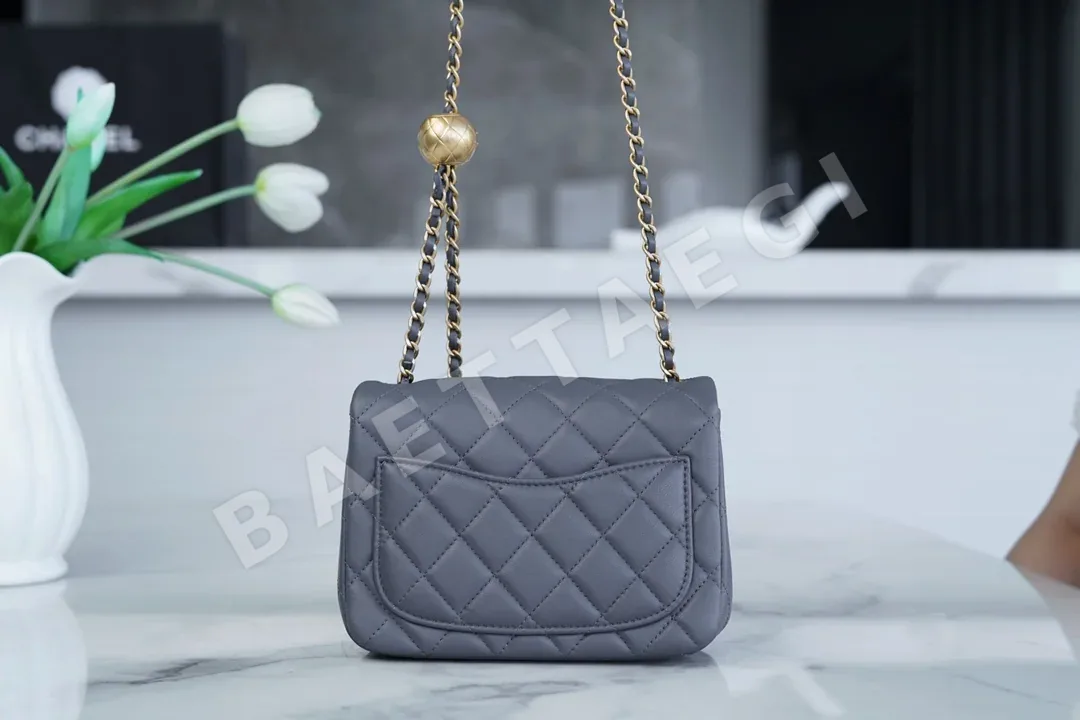 샤넬 23K 금속볼 조절형 다크그레이 호보백 23K 상세 이미지 3