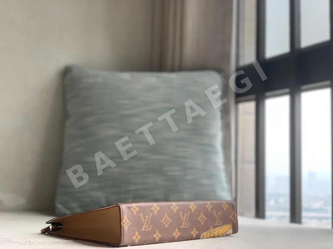 루이비통 모노그램 캔버스 클러치백 M83487 상세 이미지 4
