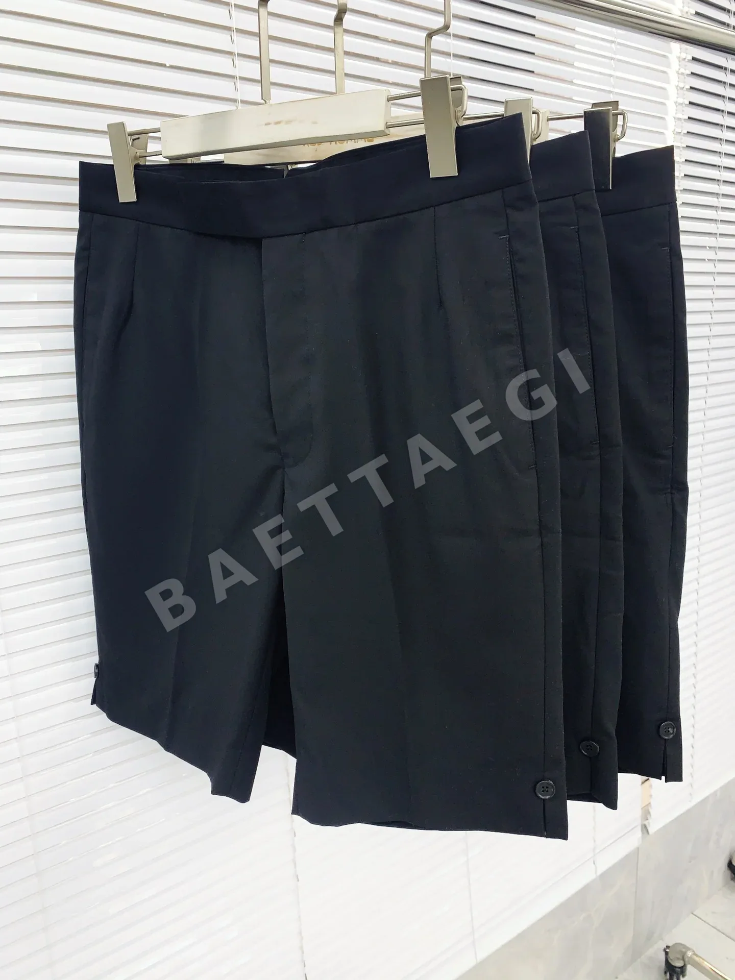 톰브라운 클래식 남성 반바지 상세 이미지 2
