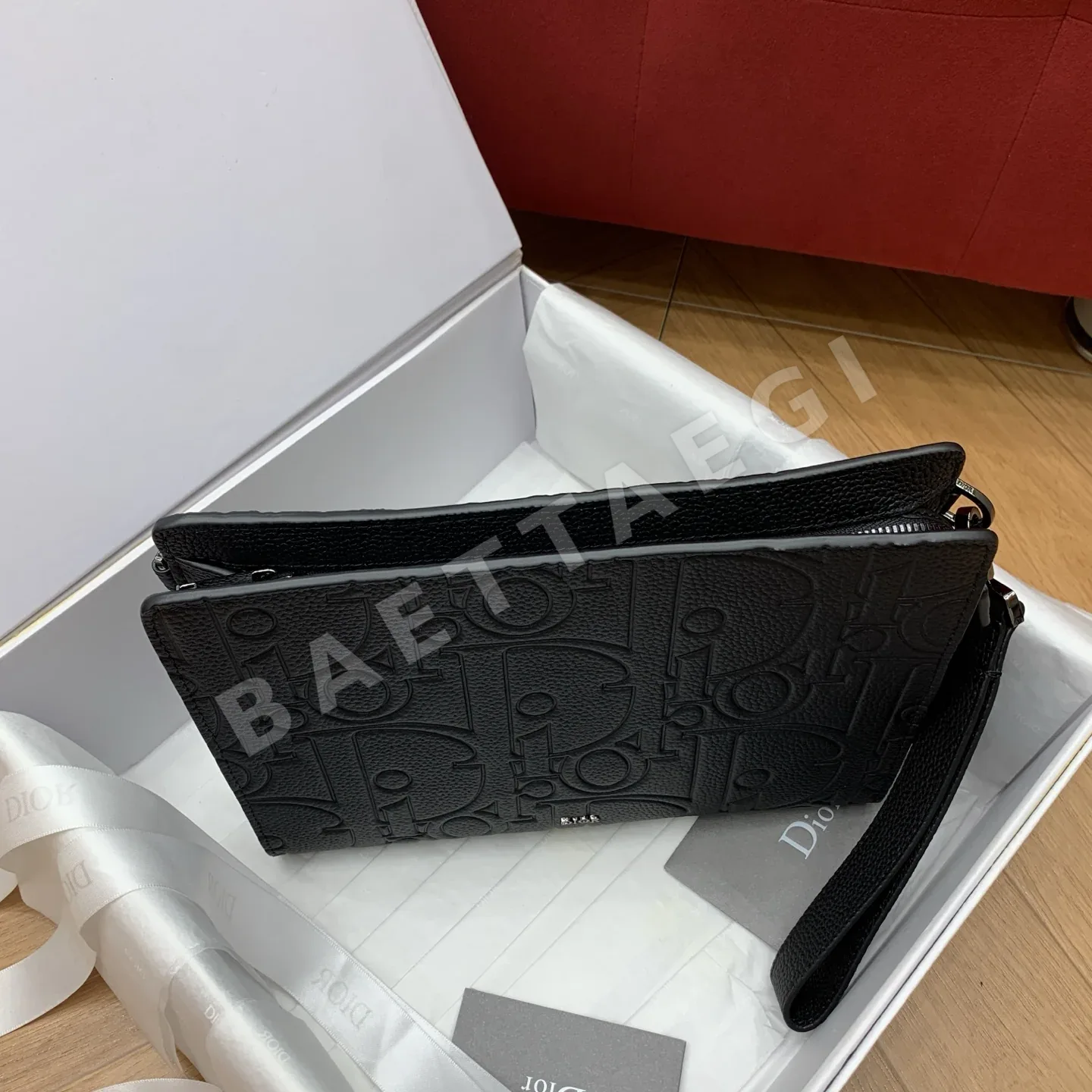 디올 오블리크 엠보싱 클러치 가방 상세 이미지 2