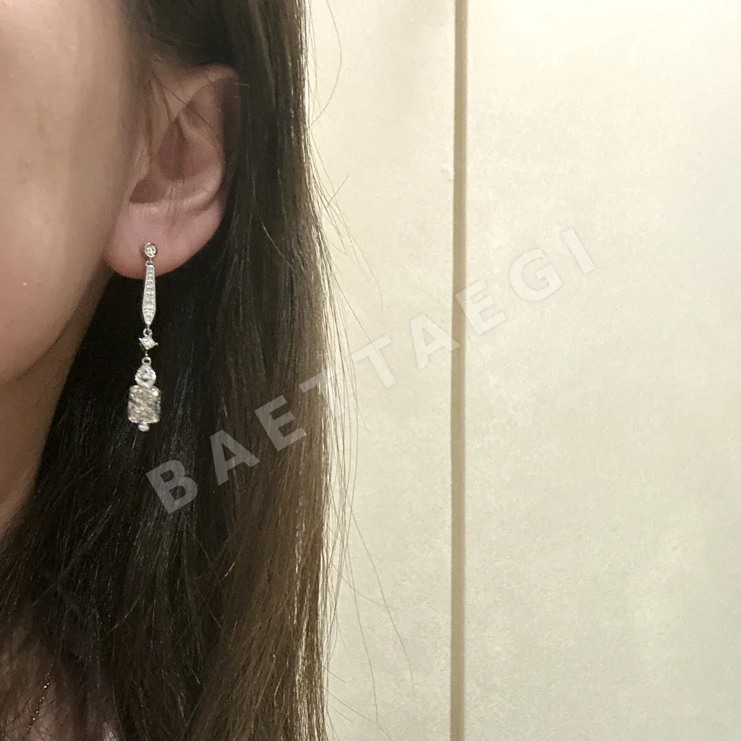 쇼메 티어드롭 스퀘어 모조 다이아몬드 스털링 실버 귀걸이 상세 이미지 2