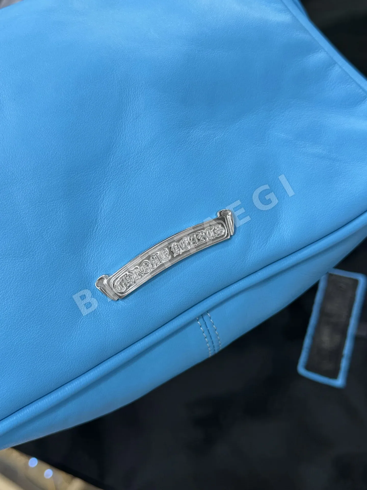 크롬하츠 플루시안 블루 치킨 너겟 가방 상세 이미지 4