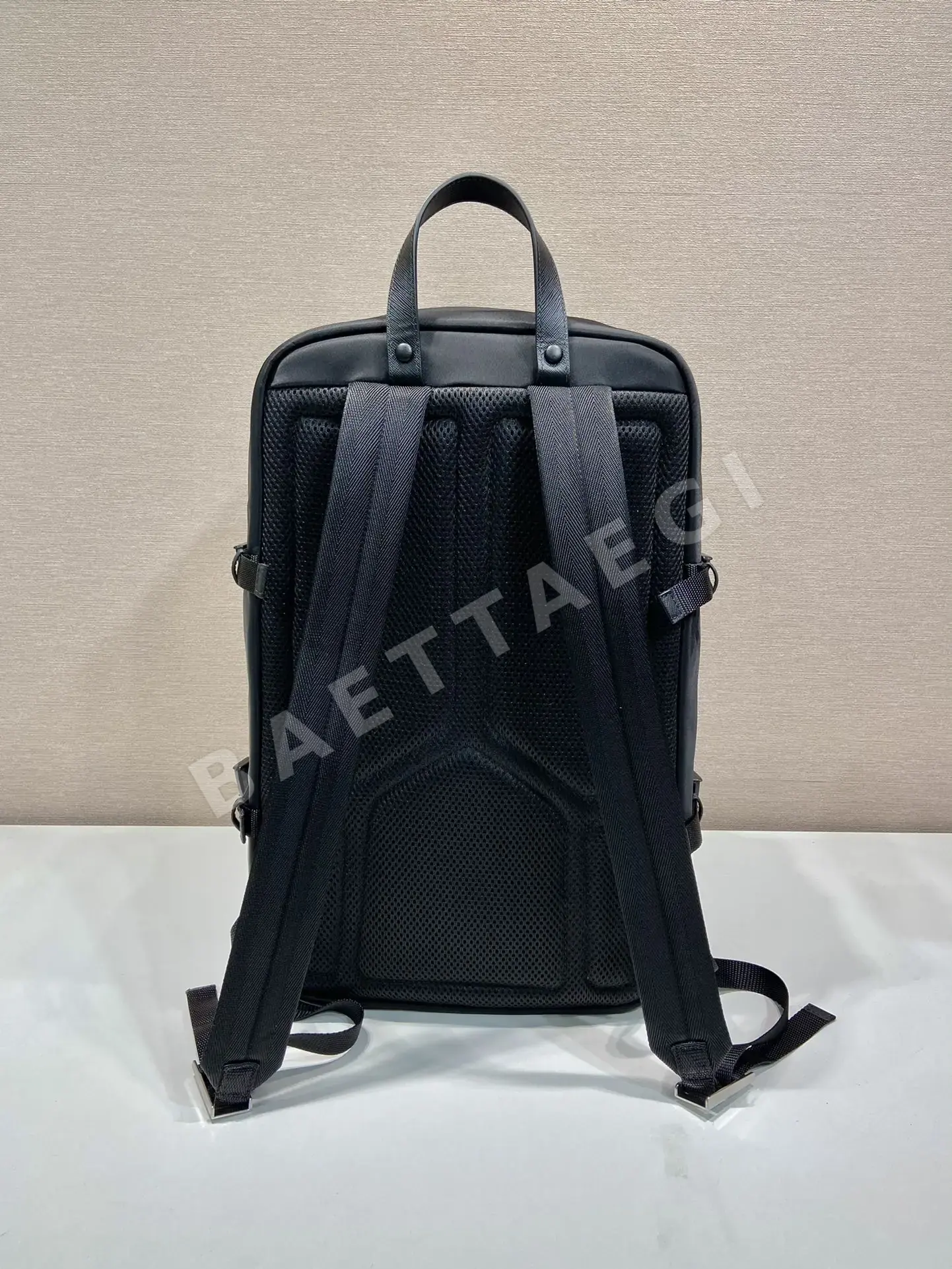 프라다 나일론 메시 백팩 2VZ101 상세 이미지 3