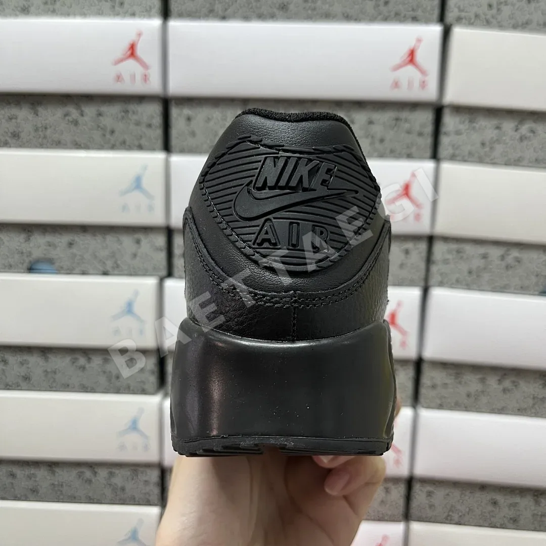 나이키 [MAX] 에어 맥스 90 CZ5594-001 201056 Nike Air Max 90 Leather Triple Black 상세 이미지 2