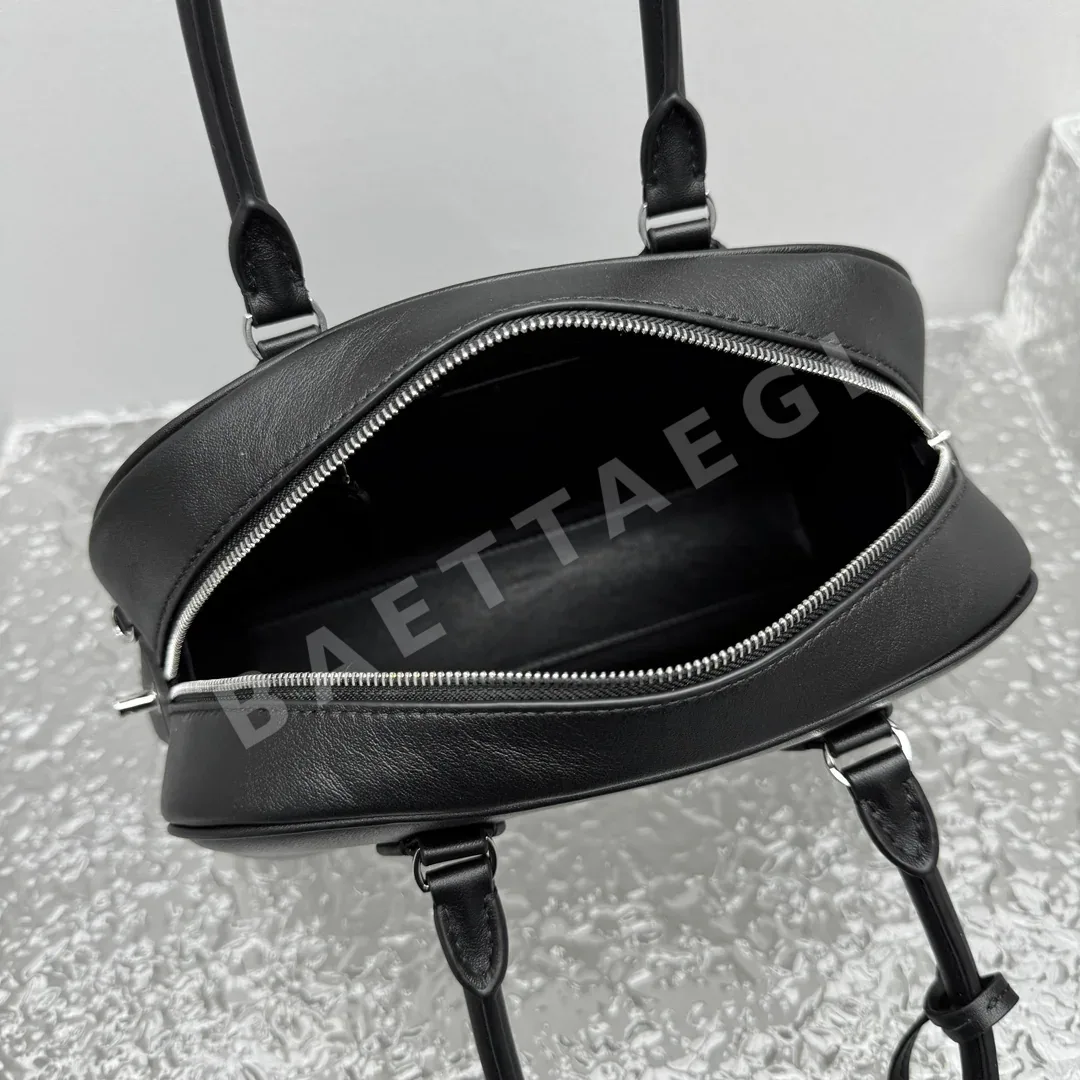 더로우 플레인 글로우 가죽 볼링백 상세 이미지 11