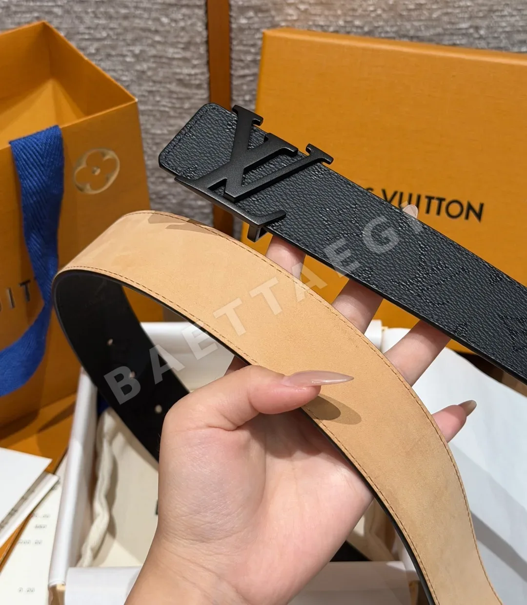 루이비통 이니셜 미드나이트 40mm 리버시블 벨트 상세 이미지 9