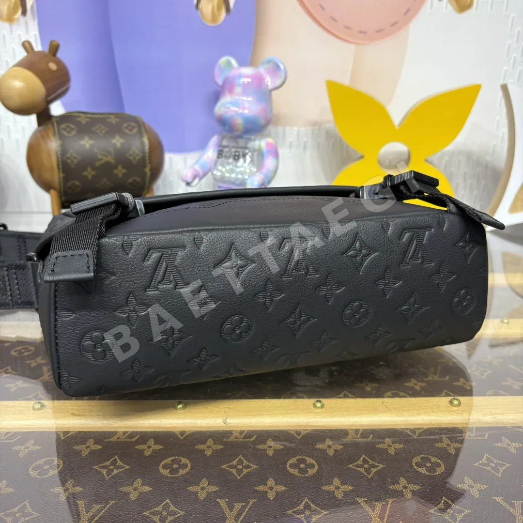 루이비통 엠보스 모노그램 스쿨백 메신저백 M25121 상세 이미지 4