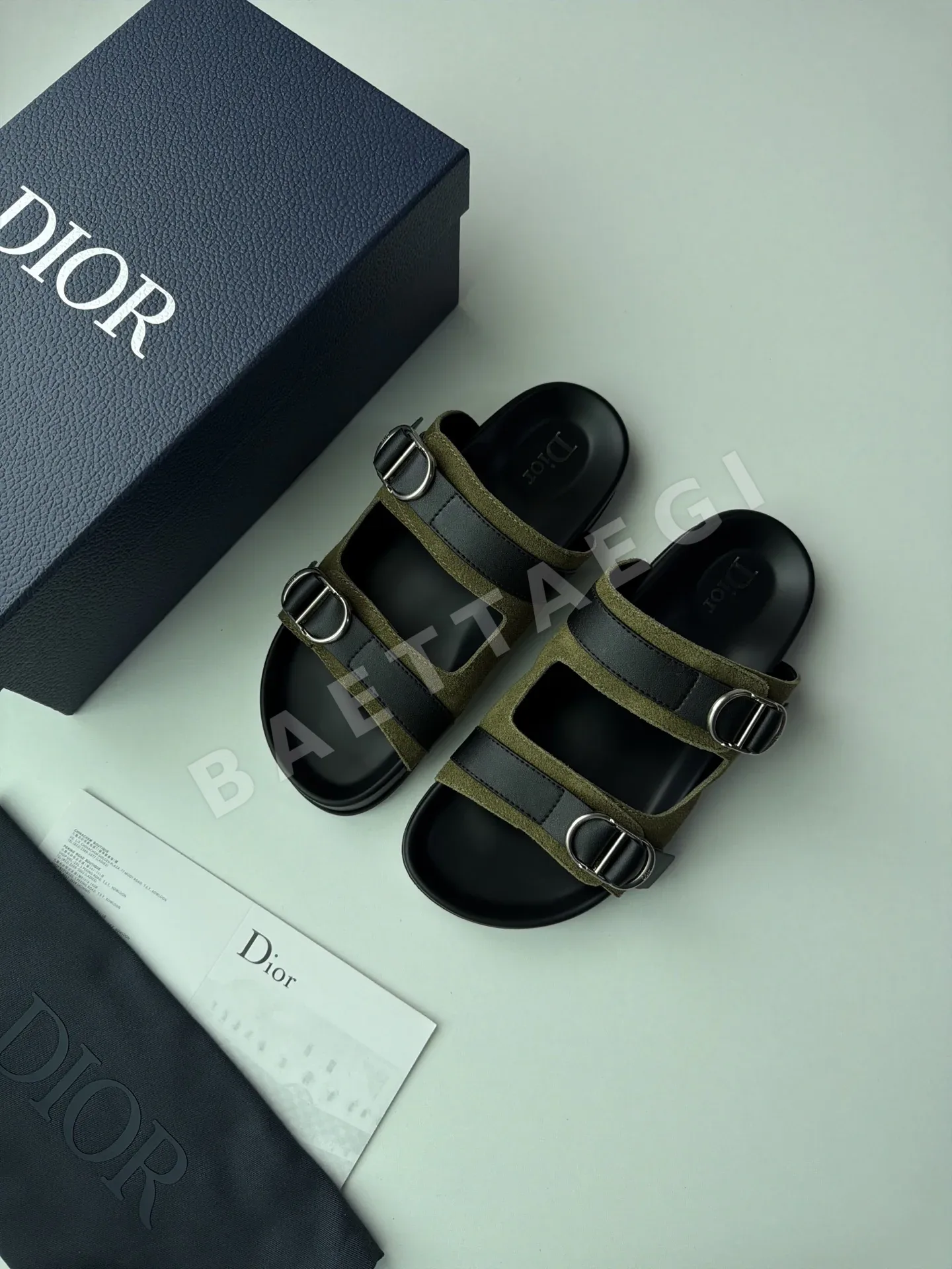 디올 D-오르 아쿠아 샌들 80289