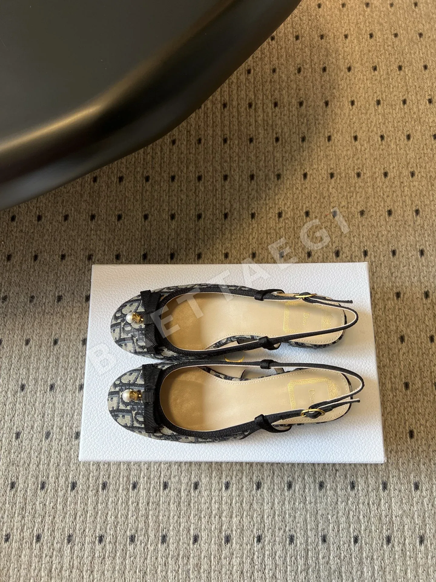 디올 리본 펄 오픈백 로우힐 샌달 상세 이미지 6