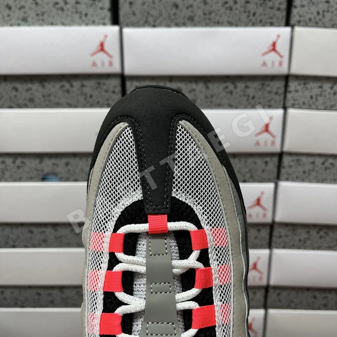 나이키 [GX] 에어 맥스 95 OG IM7410-001 201233 Nike Air Max 95 OG Big Bubble Solar Red 상세 이미지 8