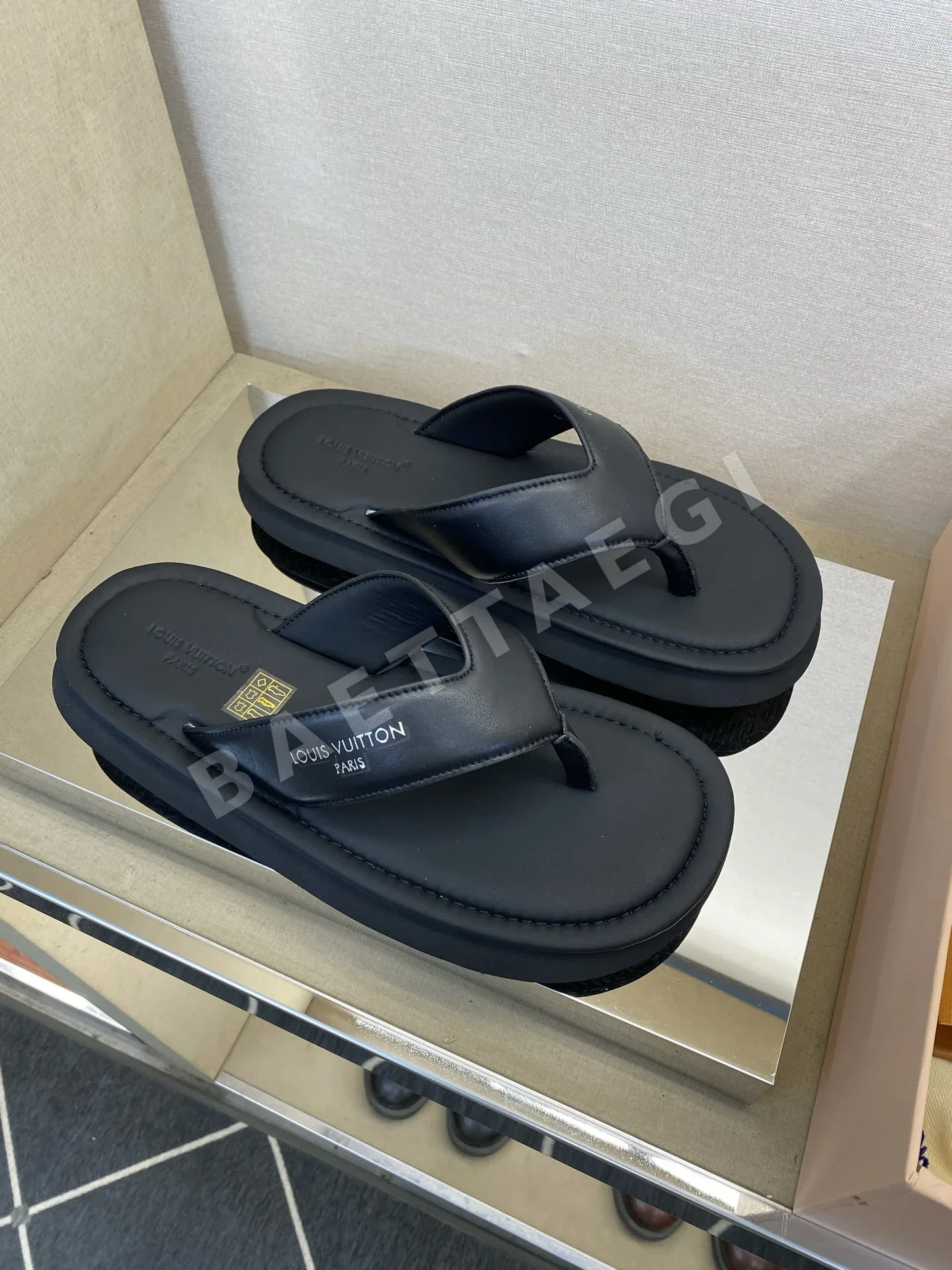 루이비통 송아지가죽 남성 슬리퍼 상세 이미지 3