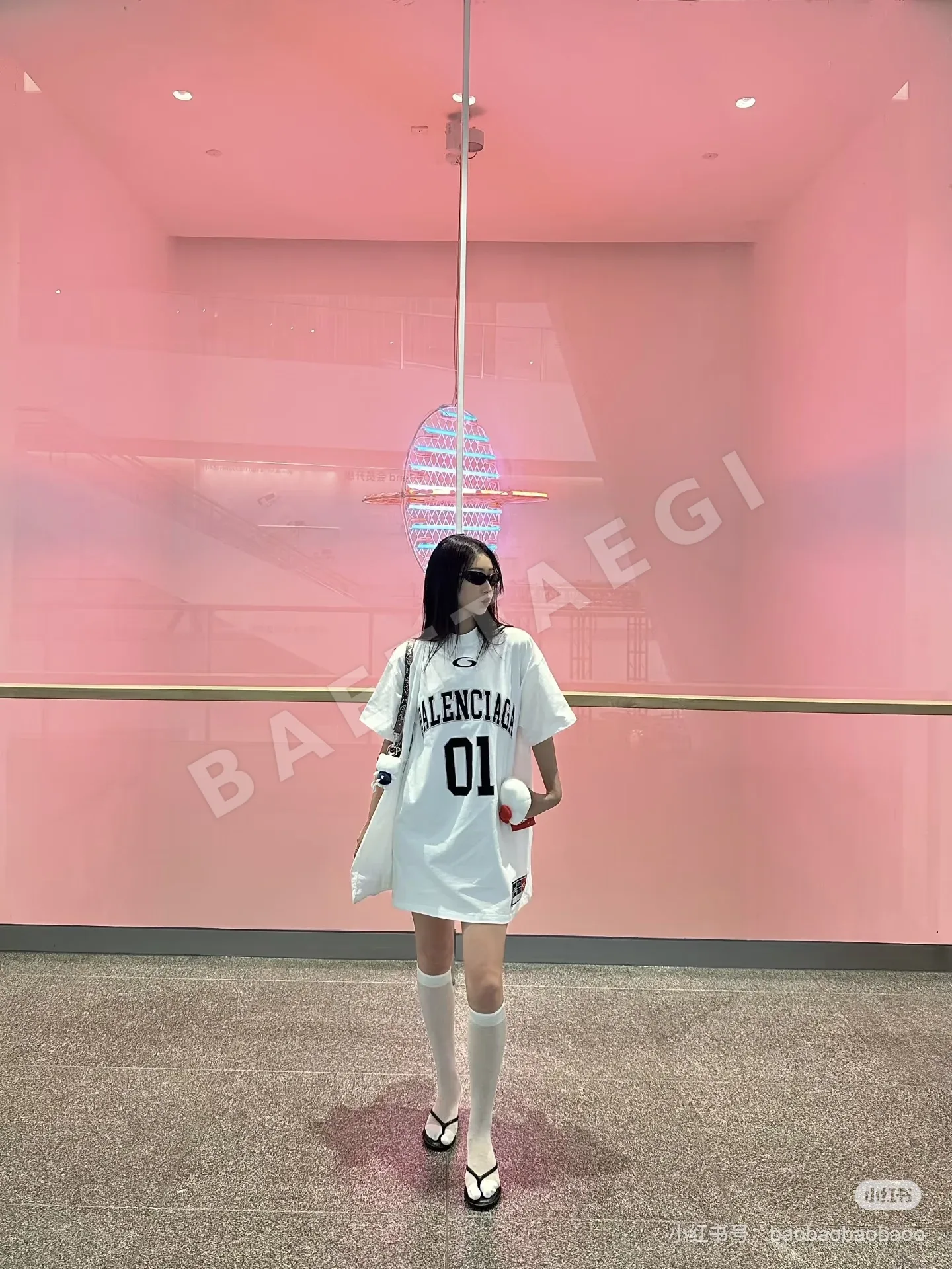 발렌시아가 남성 반팔 티셔츠 상세 이미지 5