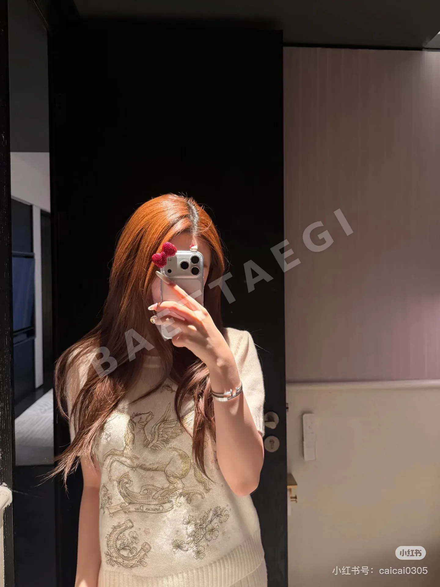 디올 여성 캐시미어 반팔 니트 티셔츠 상세 이미지 8