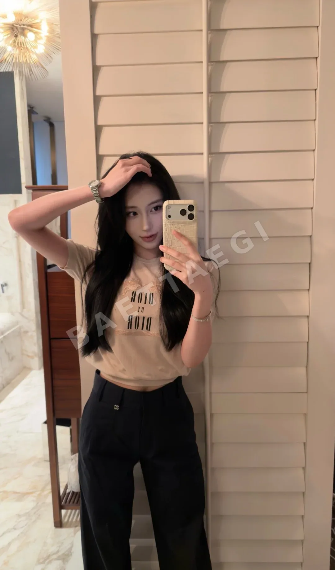 디올 누드 핑크 자수 크루넥 반팔 니트탑 상세 이미지 8