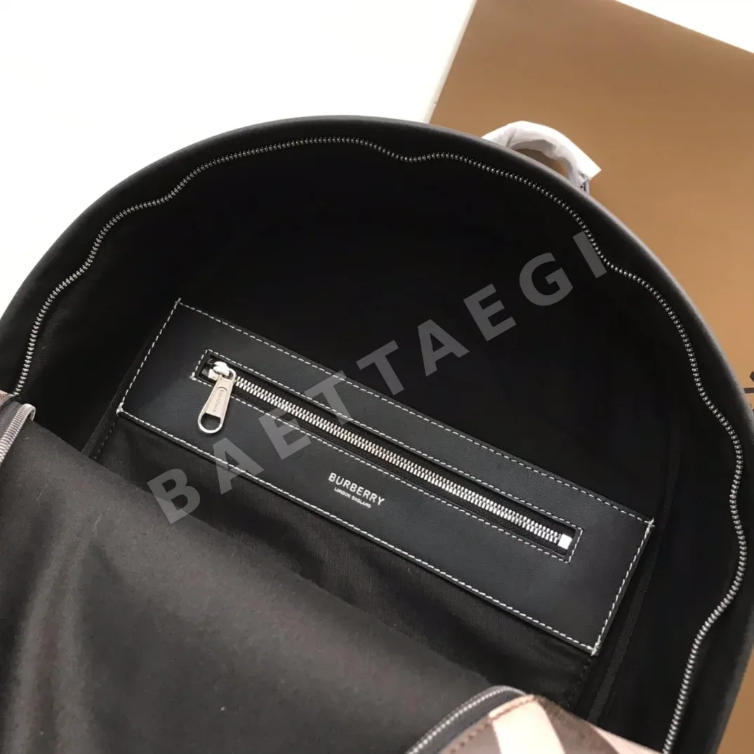 버버리 차콜 그레이 체크 클래식 백팩 상세 이미지 9