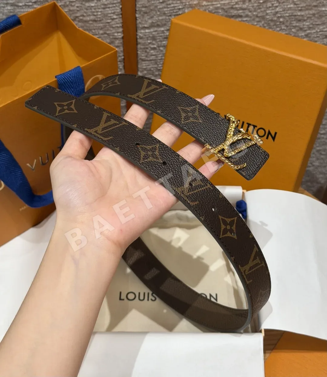 루이비통 이니셜 모노그램 리버시블 벨트 상세 이미지 6