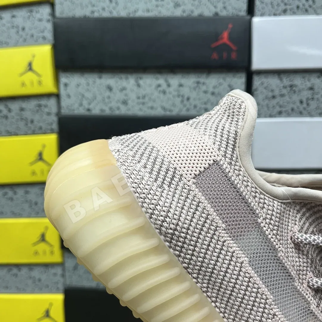 아디다스 [R] 이지 부스트 350 V2 FY5666 200734 Adidas Yeezy Boost 350 V2 상세 이미지 3