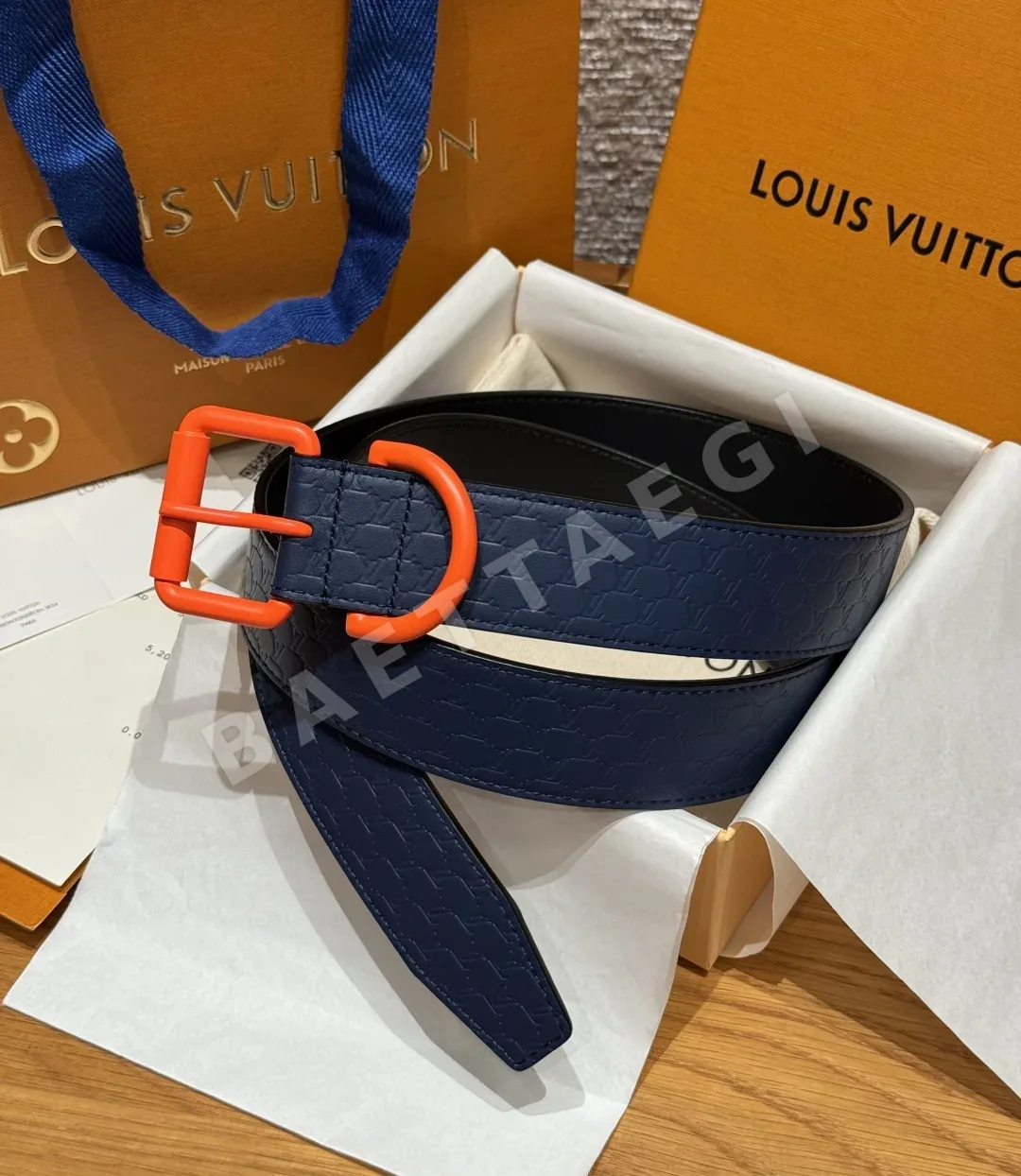 루이비통 40mm 다크 블루 가죽 핀버클 벨트 173119