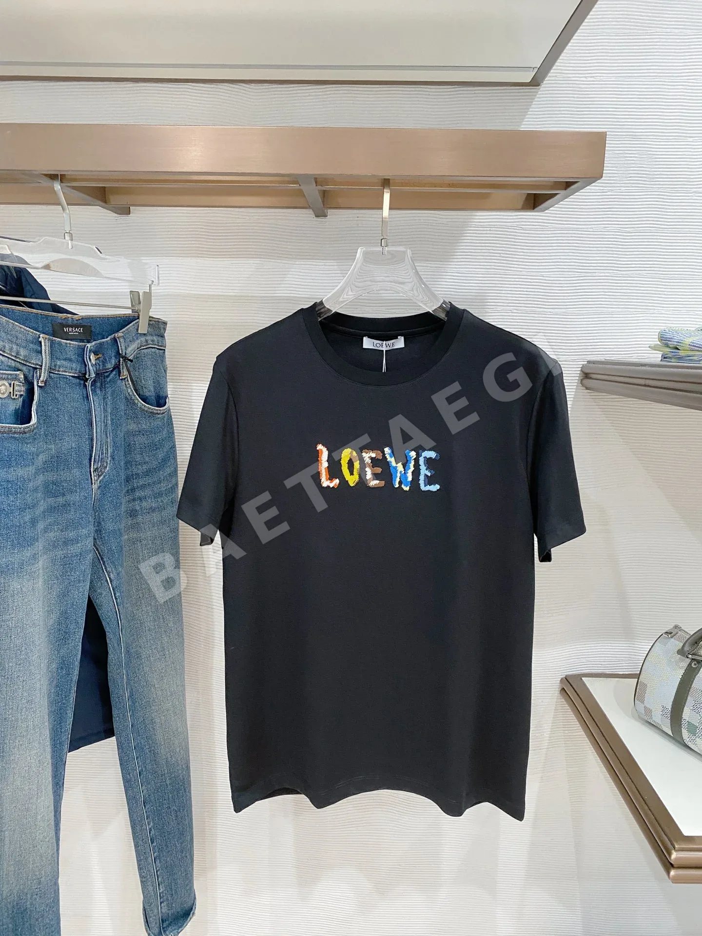 로에베 크루넥 반팔 티셔츠 127401