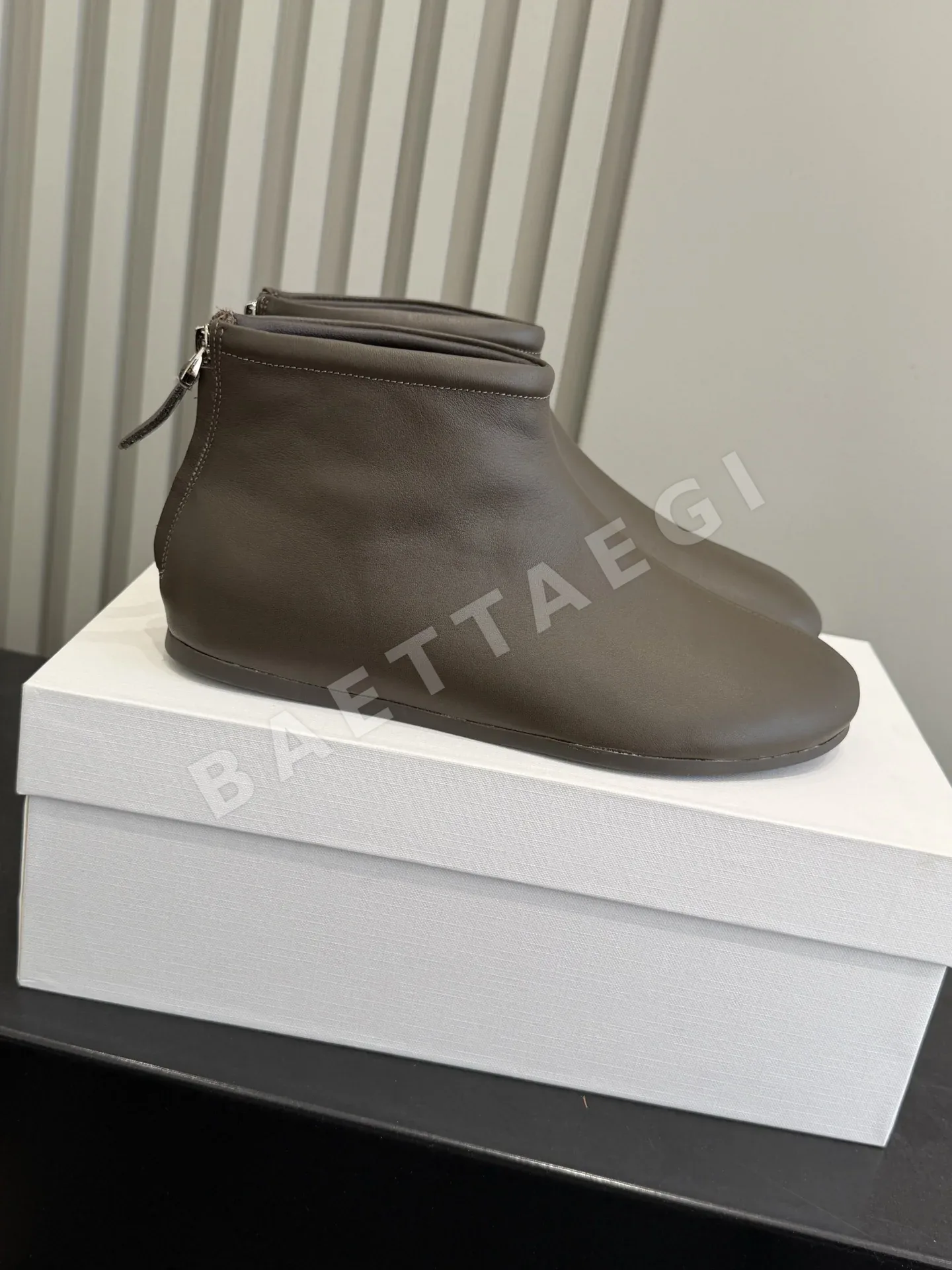 더로우 부츠 송아지가죽 지퍼 178845