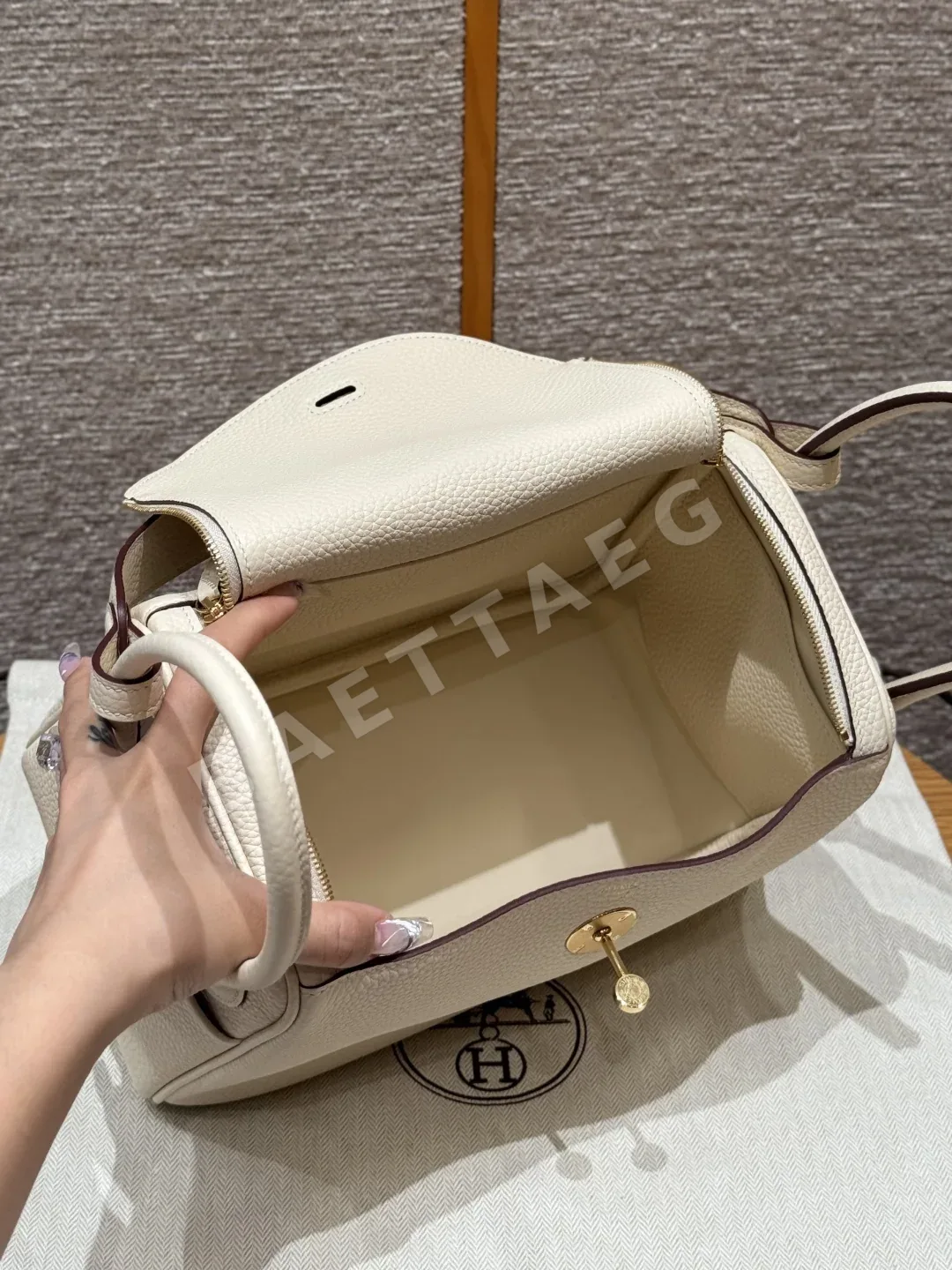 에르메스 린디 26 크레망스 가방 상세 이미지 6